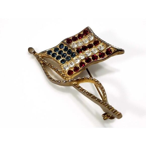 USA Flag Rhinestone Brooch Gold Tone Red White Blue Patriotic Vintage Pin - Picture 9 of 10